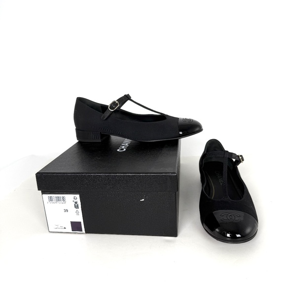 CHANEL Cap Toe Mary Jane Satin Patent Leather CC Logo Low Heel Pumps 39 8.5 - Picture 1 of 16